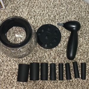 The Beauty Shop Electric brush cleaner!!